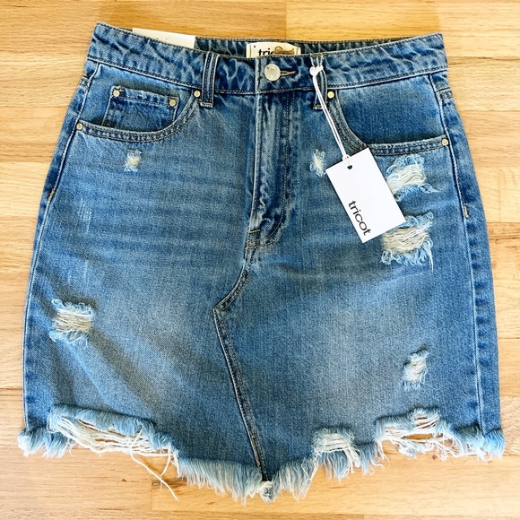 Distressed denim skirt - Picture 1 of 2